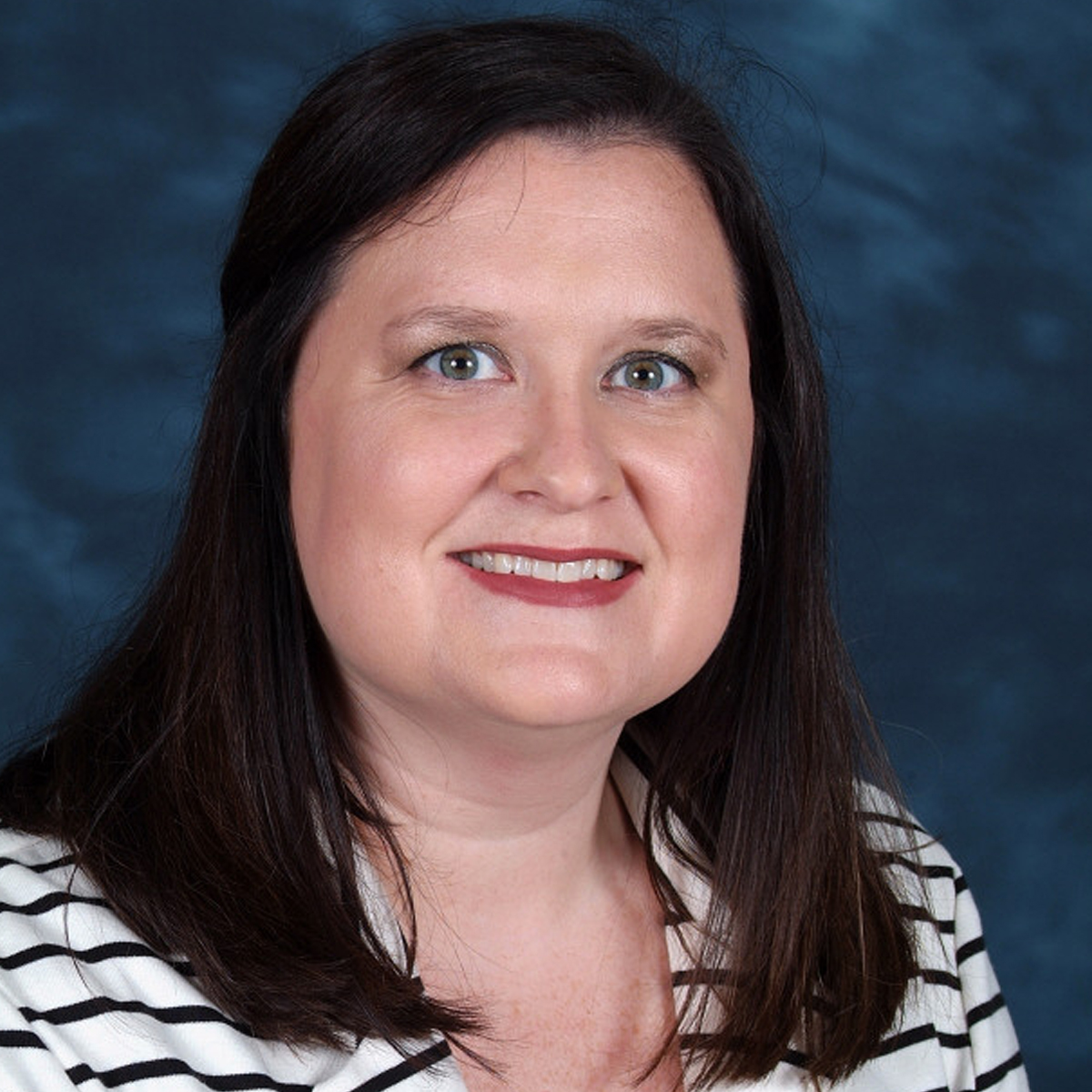 Dr. Bell receives firstever Faculty of the Year Award News HolmesCC