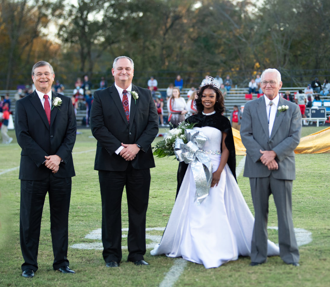 Williams crowned Holmes Homecoming Queen