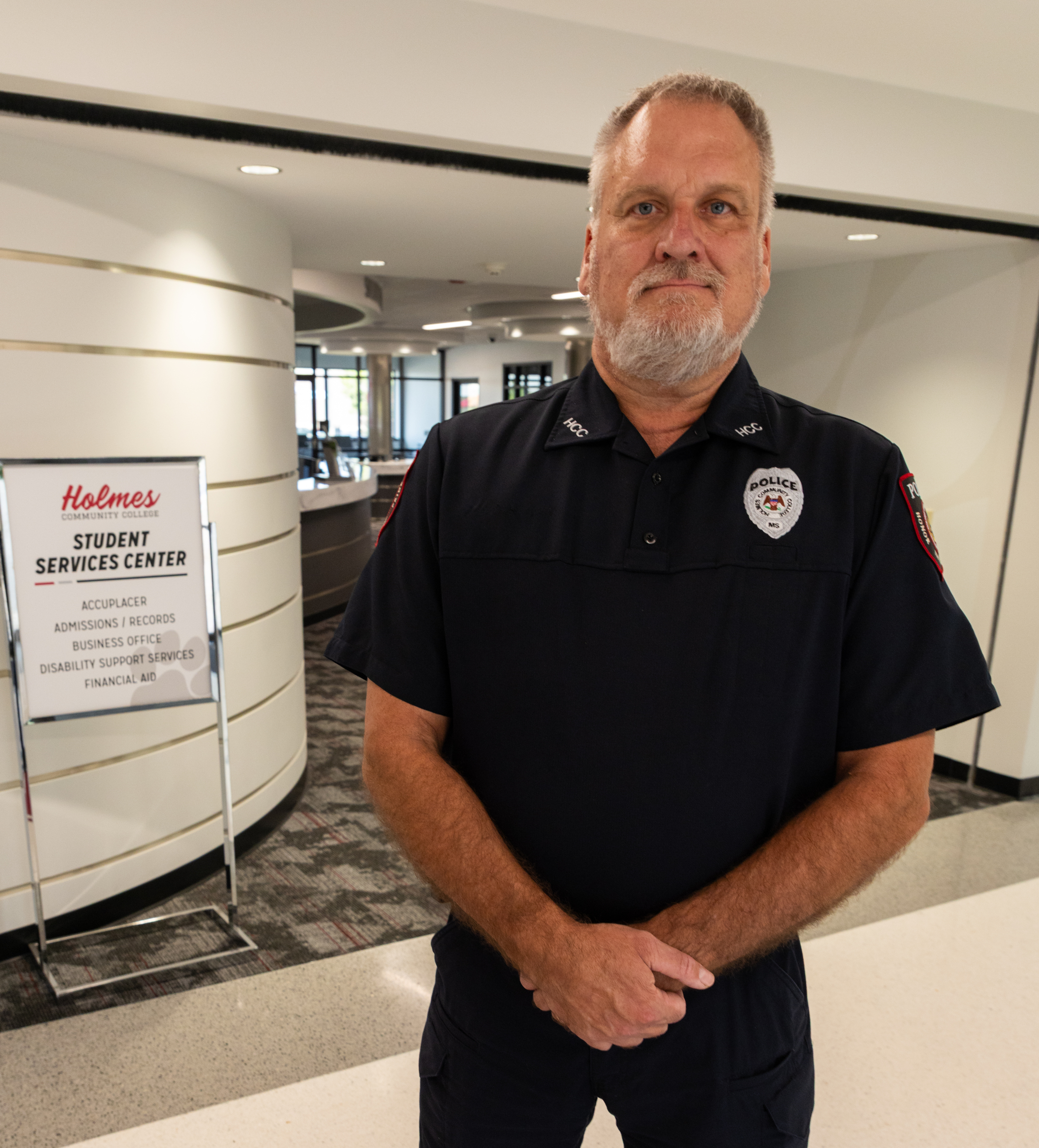 Holmes welcomes Roger Aultman as new Ridgeland Campus police officer Holmes welcomes Roger Aultman as new Ridgeland Campus police officer