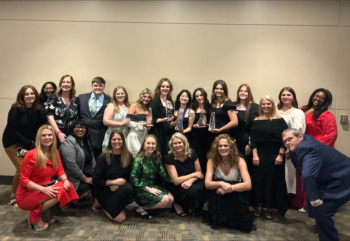 Holmes Phi Theta Kappa chapters earn top honors at international convention Holmes Phi Theta Kappa chapters earn top honors at international convention